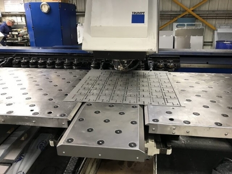 Gia công đột dập CNC kim loại - nhận gia công inox theo yêu cầu