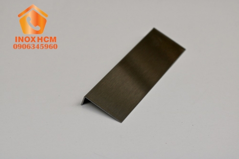 Nẹp chữ L mạ màu PVD - nhận gia công nẹp inox theo yêu cầu