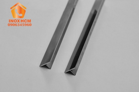 Nẹp chữ t mạ màu PVD - nhận gia công nẹp inox theo yêu cầu