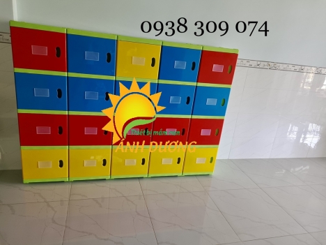 Tủ nhựa đựng cặp sách trẻ em có cửa