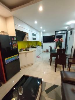 Bán nhà VIP Cầu Giấy 100% như ảnh. Kinh doanh tấp nập. Giá hợp lý