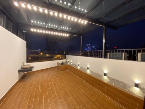 NHÀ PHÓ CẦU GIẤY 7 TẦNG THANG MÁY - THÔNG SÀN – MẶT VÒNG XOAY – KINH DOANH KHỦNG