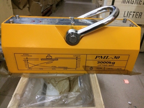 0973390135- Nam châm hít từ 2000kg, nam châm cẩu 2 tấn giá rẻ nhất