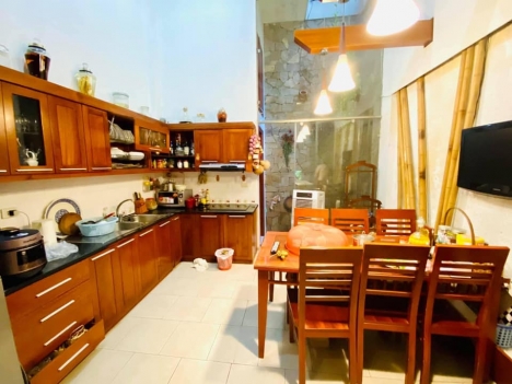 Bán nhà Doãn Kế Thiện. MT 5m. Kinh doanh. Ngõ rộng, nông, thông số 1 Cầu Giấy