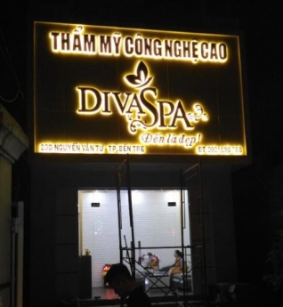 Công ty quảng cáo F3 Việt Nam chuyên thi công các mẫu biển quảng cáo giá rẻ - đẹp -chất lượng cao