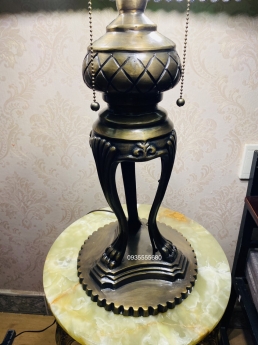 Đèn bàn tiffany họa tiết hoa tuylip