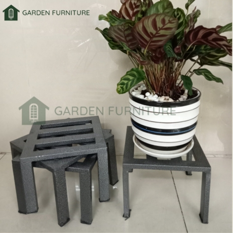 kệ sắt kê cây trang trí , kệ sắt kê cây tránh mưa