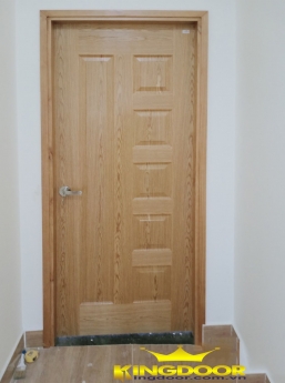 Cửa gỗ ván ép HDF Veneer tại Tân Uyên, Bình Dương