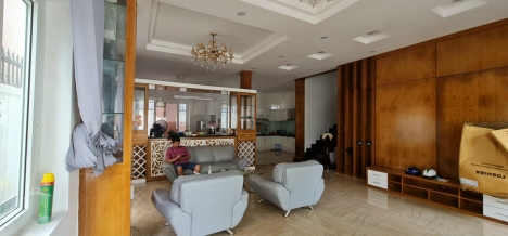 BÁN BIỆT THỰ 1 TRỆT 2 LẦU MẶT TIỀN ĐƯỜNG KHU PHƯƠNG NAM 252M2 (14X18)
