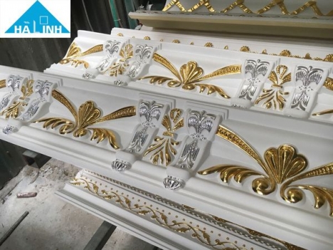Phào chỉ hoa văn dát vàng