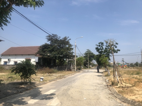 Chủ cần tiền bán nhanh nhà 2 tầng đường Nguyễn Bá Ngọc, Tân Trà, Đà Nẵng.
