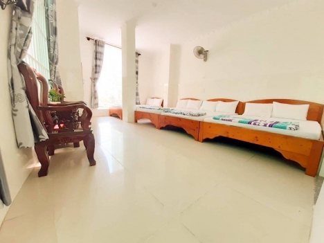 Bán khách sạn 1 trệt 4 lầu 1 sân thượng sạch đẹp – doanh thu tốt hẻm Thùy Vân khu Bãi Sau Tp Vũng Tà