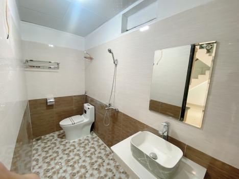 Bán nhà 250m2,đỗ được xe tải với 2 xe con,phường Tân Long,Thái Nguyên