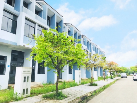 Bán nhà 3 tầng An Cựu, tặng 5 chỉ vàng 9999 và bộ nội thất