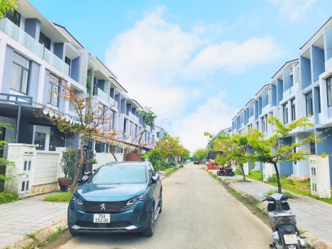 Bán nhà 3 tầng An Cựu, tặng 5 chỉ vàng 9999 và bộ nội thất