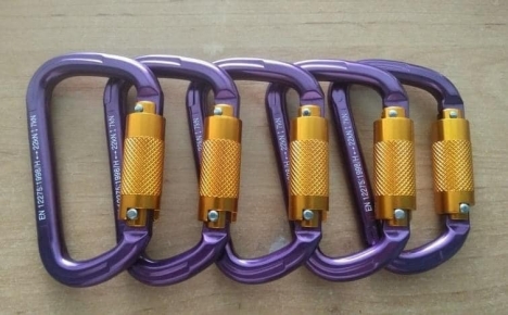 móc D tự động nhôm