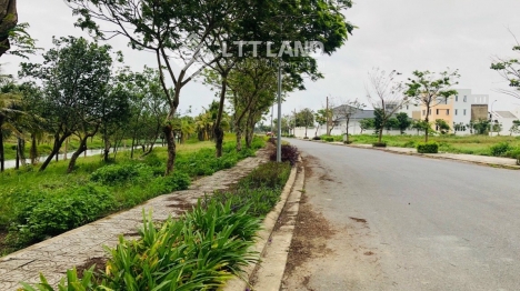 Chủ cần bán Siêu phẩm 2 mặt tiền FPT Đà Nẵng