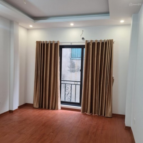 Ô TÔ ĐỖ CỔNG, Bán nhà Lĩnh Nam, Vĩnh Hưng 38m2 Sổ Đỏ