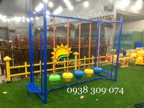 Thang leo vận động thể chất kết hợp leo núi dành cho bé