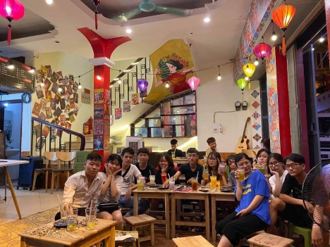 Cầu Giấy- Lô góc- vỉ hè- kinh doạnh đỉnh- ô tô tránh