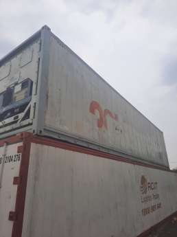 Còn vài container  lạnh tại bãi: loại 10 feet, 40 feet và 48feet.