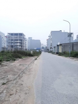 Bán đất nóng hổi Văn Giang, Hưng Yên hai mặt đường ô tô tránh 80m2, mặt tiền 5m giá 6,8 tỷ.