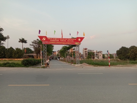 Bán đất thôn Lở, Đặng Xá, Gia Lâm diện tích 61m2 mặt tiền 4,7m giá 3,9 tỷ.