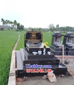281 Mộ đá tam cấp điện biên - bia mộ không mái đơn giản