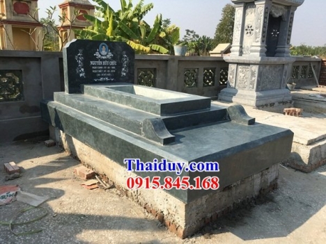 281 Mộ đá tam cấp điện biên - bia mộ không mái đơn giản