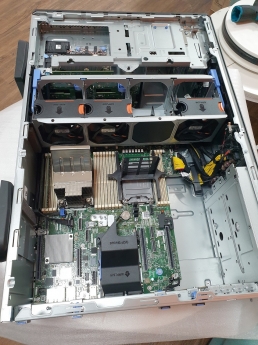 Giá MÁY CHỦ DELL POWEREDGE T550 chính hãng mới nhất 2022