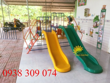 Cầu trượt dành cho trẻ em hai máng trượt
