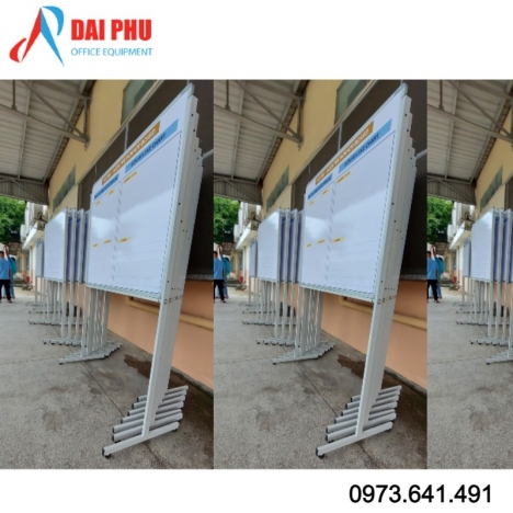 Thi công bảng từ trắng có chân tại Củ Chi