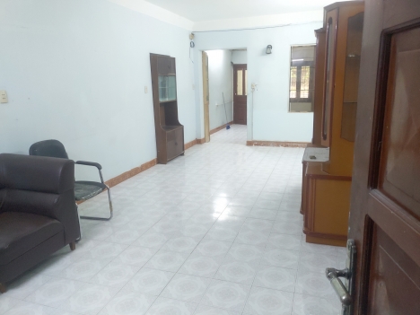 Cho thuê chung cư tầng 2 nhà H2 tập thể Nguyễn Công Trứ