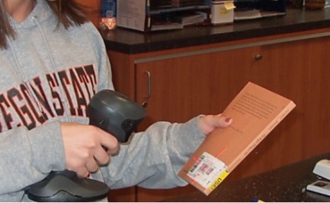 Sử dụng máy đọc mã vạch như thế nào và mang lại lợi ích gì