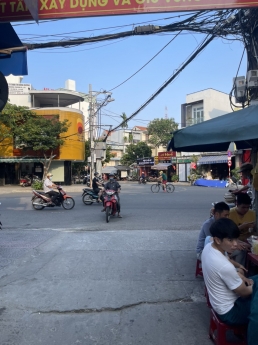 Lô đât vi tri vàng quân hải châu.