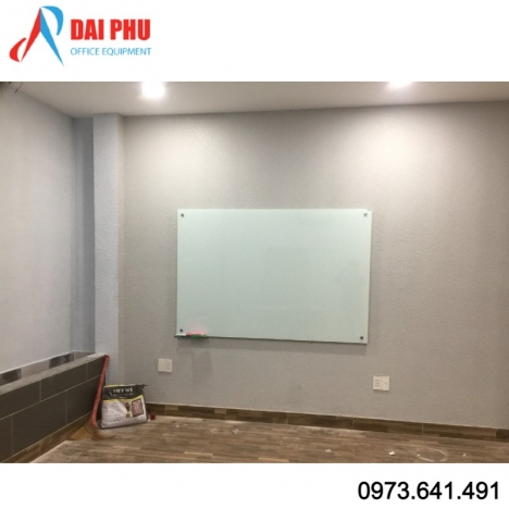 Mua bảng kính từ văn phòng giá rẻ tại TP.HCM