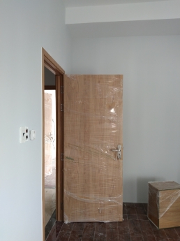 Ưu nhược điểm của cửa gỗ công nghiệp là gì?