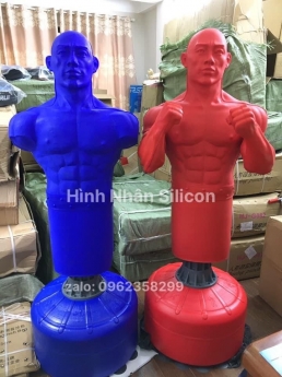 Hình nhân tập võ silicon