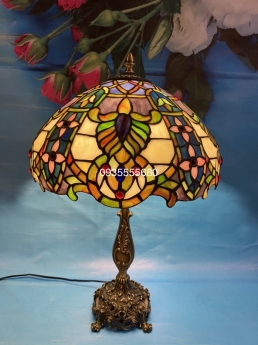 Giao lưu đèn bàn tiffany họa tiết cổ âu đa sắc