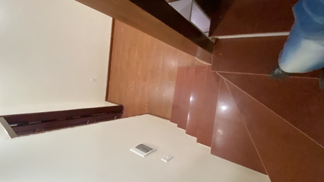 Bán nhà 3 tầng đẹp cách đường Cách Mạng Tháng 8 20m