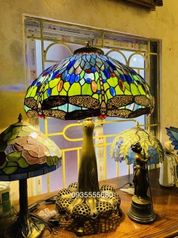 Giao lưu e đèn bàn tiffany chuồn loại size đại