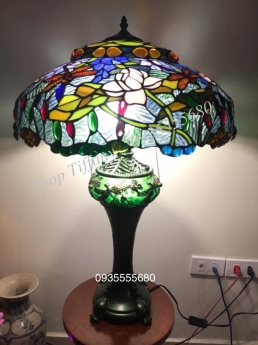 Giao lưu đèn bàn tiffany họa tiết hoa sen chuồn