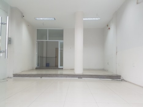 Cho thuê nhà mặt tiền sạch đẹp 1 trệt 2 lầu đường 30/4 TP Vũng Tàu
