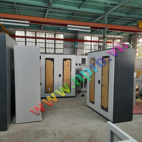 Tủ dụng cụ vệ sinh công nghiệp