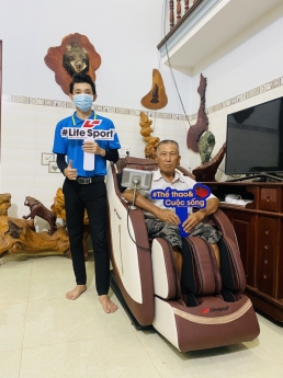 hót ghế massage lifesport chính thức có mặt tại shoroom minh khai giá rẻ sập sàn ưu đãi khổng lồ