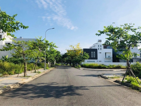 Nhà hoàn thiện FPT Đà Nẵng, mua đất gần như tặng nhà đẹp