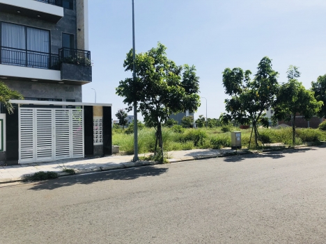 Đất FPT View kênh sông Cổ Cò, mặt tiền 8m, giá chỉ có hơn 30 triệu/m2