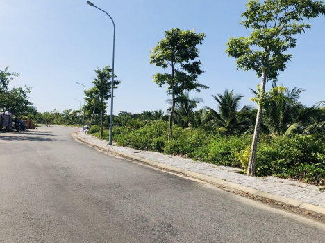 Đất FPT View kênh sông Cổ Cò, mặt tiền 8m, giá chỉ có hơn 30 triệu/m2