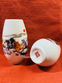 Giao lưu đôi bình gốm sứ mã đáo