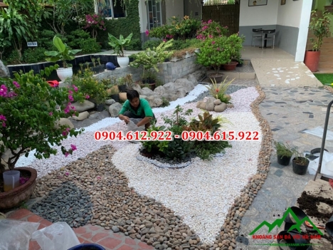 Làm sao Sử dụng sỏi để trang trí sân vườn đẹp hơn